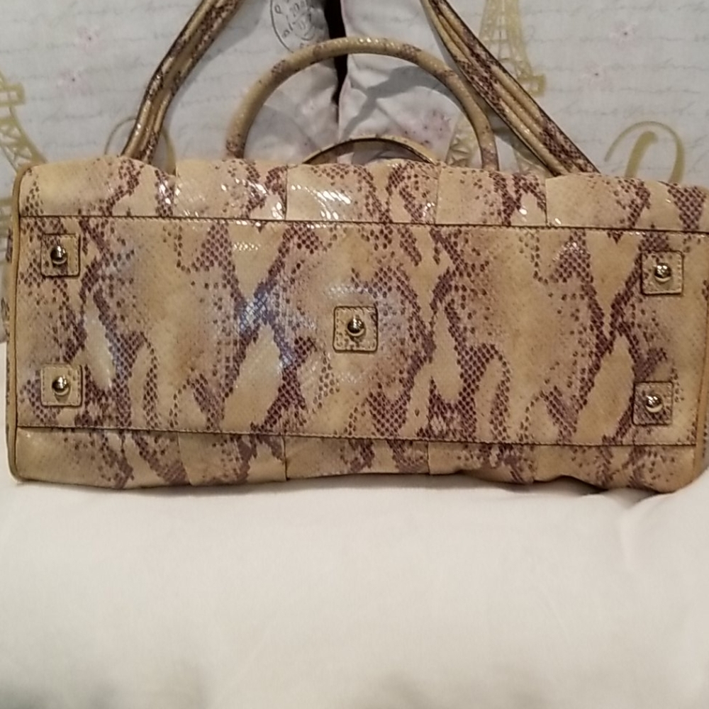 🌹MAXX New York Handbag - Picture 3 of 7